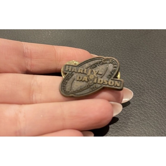1998 Harley Davidson Bike Week Daytona Beach Hat Lapel Pin Motorcycle Biker - Picture 1 of 3